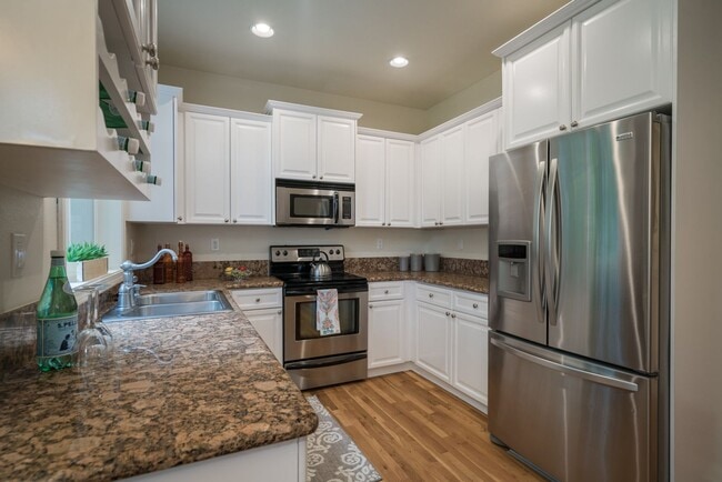 Photo - 4920 SW Slavin Rd