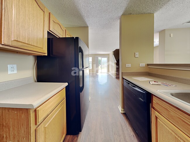 Photo - 5973 Redcliff North Ln