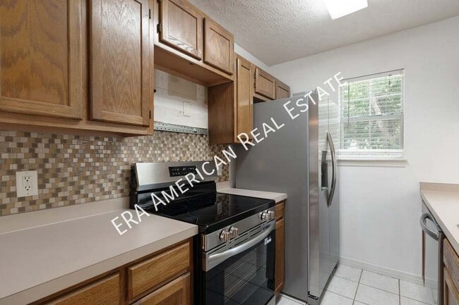 Photo - 1845 Pointed Leaf Ln