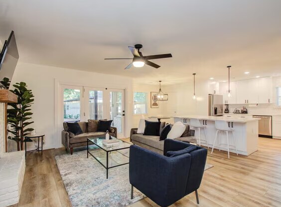 Photo - 3015 Walnut Bend Ln Unidad 673.12