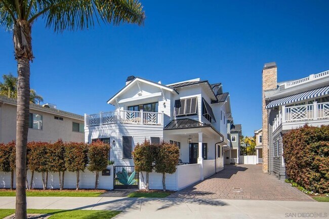 1048 Isabella Ave