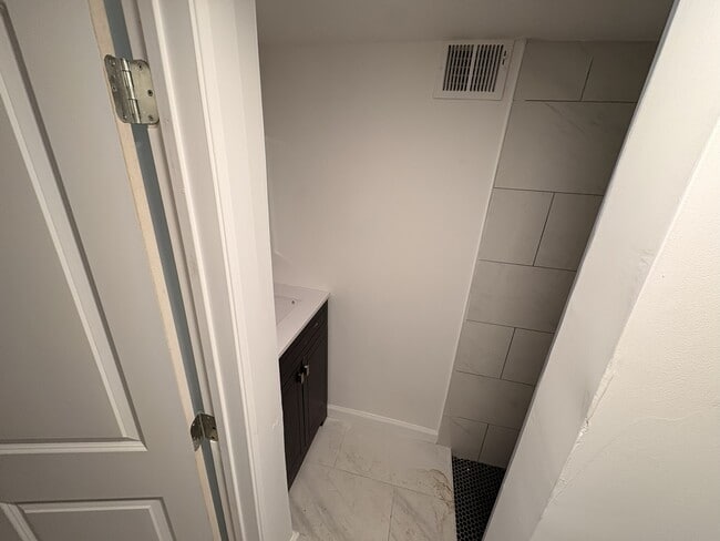 Photo - 182 Novak St