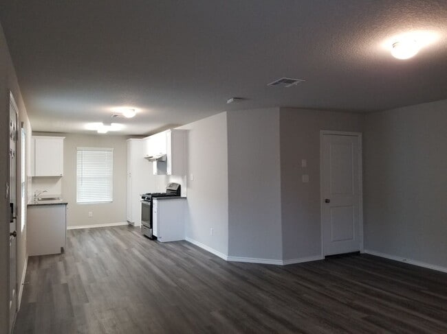 Photo - 11327 Babcock Xing