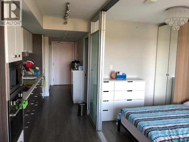 Photo - 1783 Manitoba St