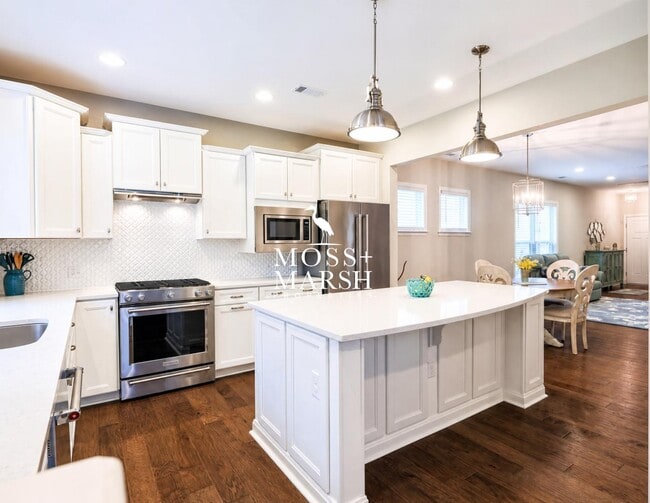 Photo - 140 Turnberry Ct