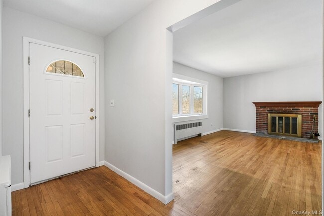 Photo - 846 Hartsdale Rd