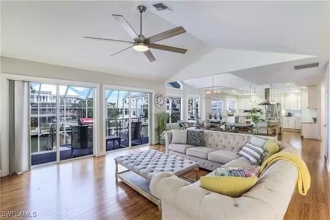 Photo - 437 Tradewinds Ave