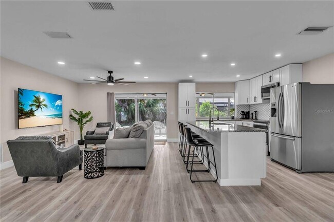 Photo - 2544 Carlisle Pl