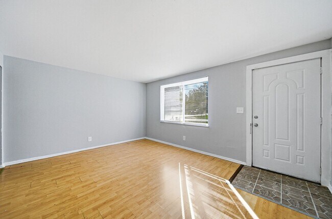 Photo - 2301 Jefferson Ave Unit D