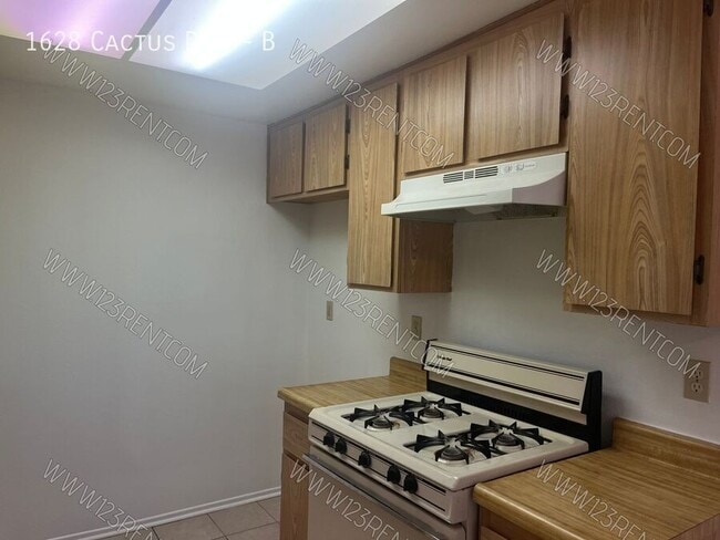 Photo - 1628 Cactus Dr Unidad B