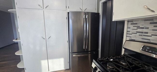 Photo - South Shores! 3 bedroom, 1 bath, 2 car garage!