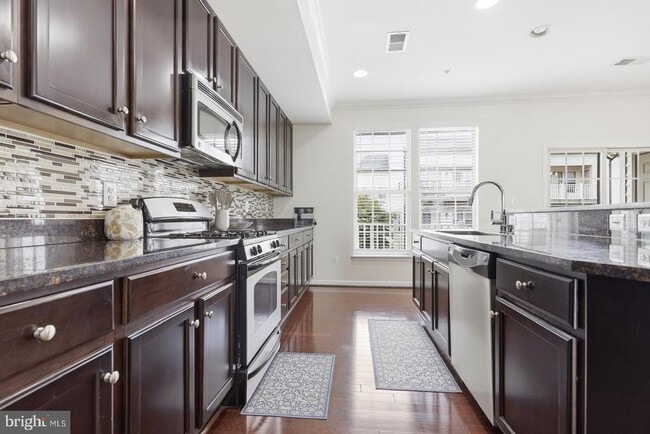 Photo - 7931 Crescent Park Dr
