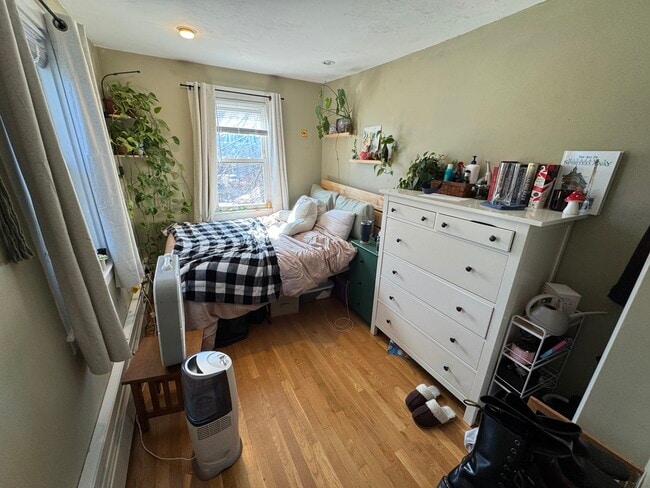 Photo - 735 Somerville Ave Unit 3