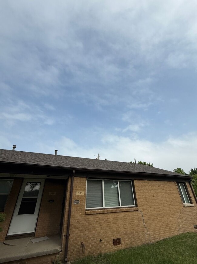 Building Photo - 638 S Woodlawn Blvd Unit 638 S Woodlawn Blvd