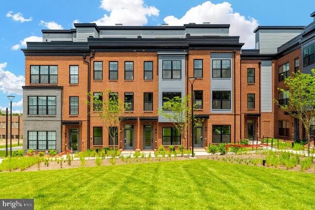 Photo - 11236 Bunsen St