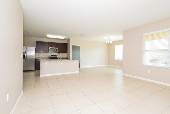 Photo - 484 Aberdeen Dr Casa