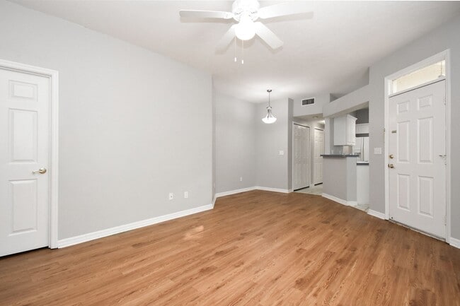Photo - Charming 2BR/2BA End-Unit Condo in Monticello