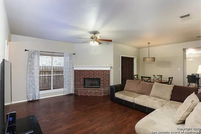 5739 cedar - 5739 cedar House