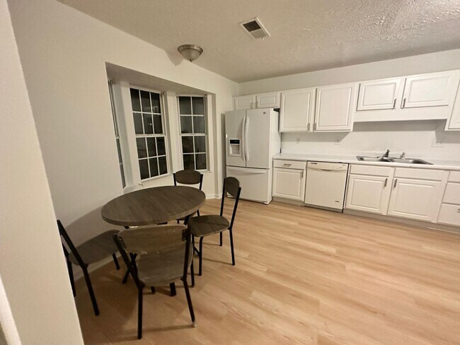 Photo - 1181 Vintage Pointe Dr