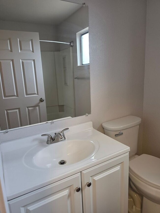 Photo - Clean upstairs 2 bedr.1 bath condo