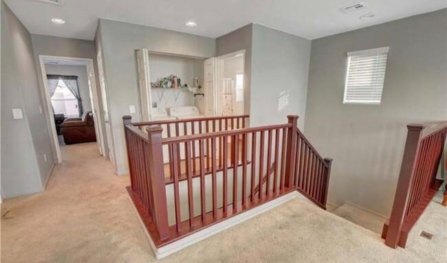 Building Photo - 4 Bed 3 Bath