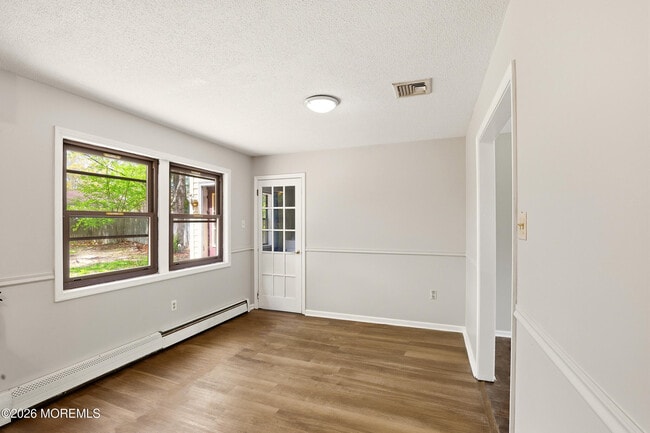 Photo - 19 Oak Leaf Dr