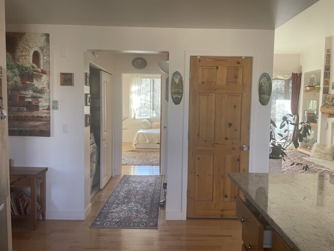 Photo - 1600 Pinebrook Blvd Unidad C