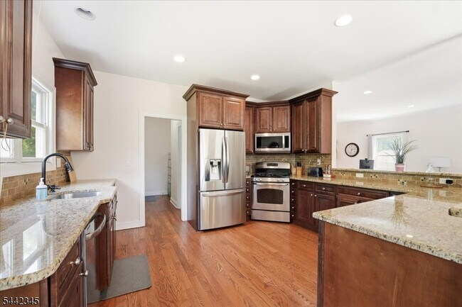 Photo - 6 Poplar Pl