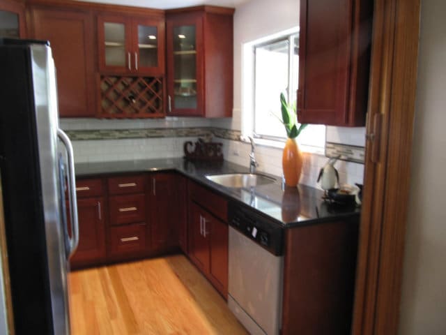 Building Photo - 131 Hawthorne Ave Unit E