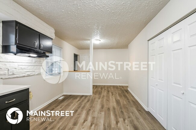 Photo - 3232 Wellington Ave