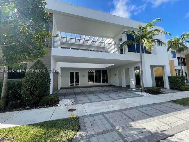 10250 NW 74th Terrace