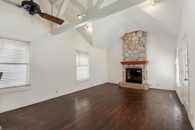 Photo - 9025 San Fernando Way