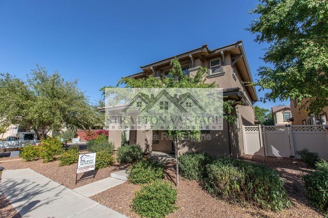 Photo - 928 S Hawk Ln