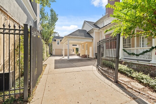 Photo - 3 Courtlandt Pl