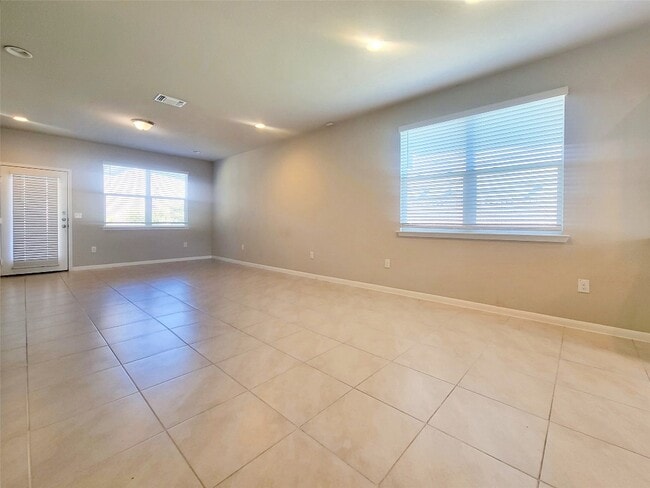 Photo - 13520 Cantarra Dr