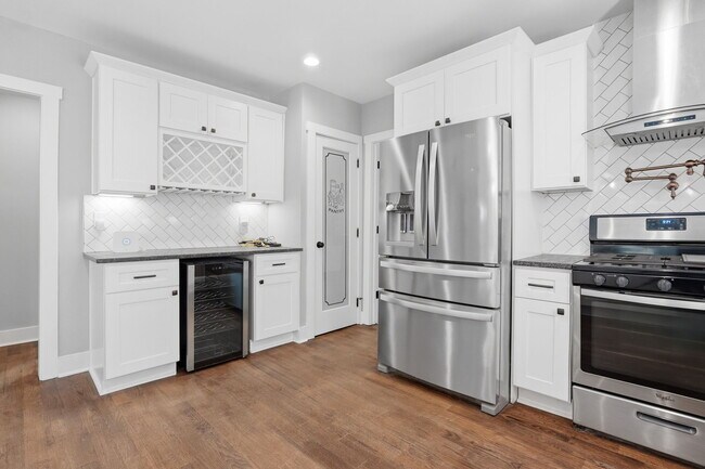 Photo - 1375 Miller Reed Ave SE