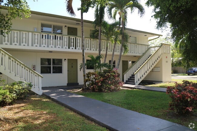 Building Photo - 1429 SW 9th St Unit 4 Rental