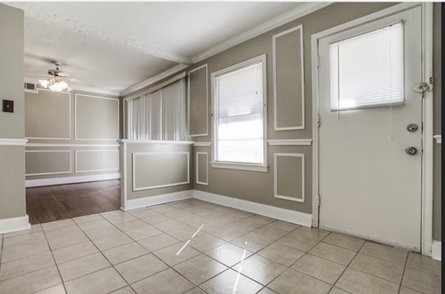 Photo - 2714 Oates Dr