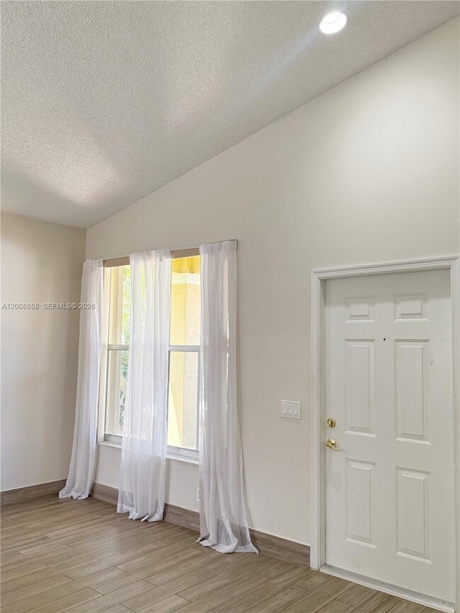 Photo - 756 Sand Creek Cir