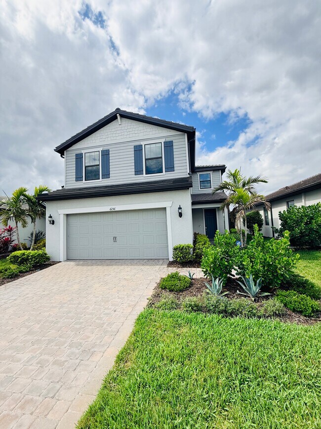Building Photo - 6256 Baywood Ct