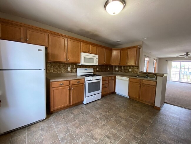 Photo - 146 Tulip Blvd