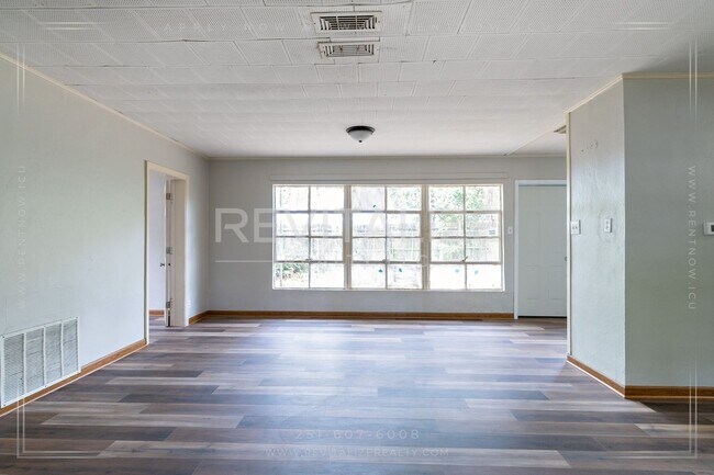 Photo - Newly Renovated 4 Bed / 2 Bath Home in Mobile!