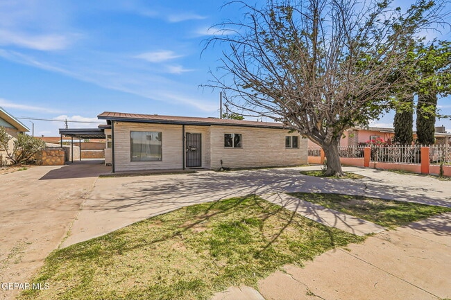Building Photo - 5912 Delta Dr