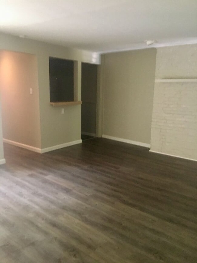Photo - *** Beautiful & Updated Apartment in Mt. Washington * 1 Block to Grandview Ave * Pet Friendly * A... Unidad 1
