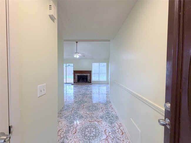 6711 Prairie Village Dr