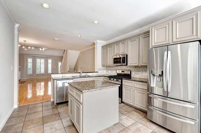 Photo - 2915 W Dallas St