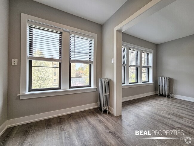 Building Photo - 4641 N Paulina St Unit Studio Rental