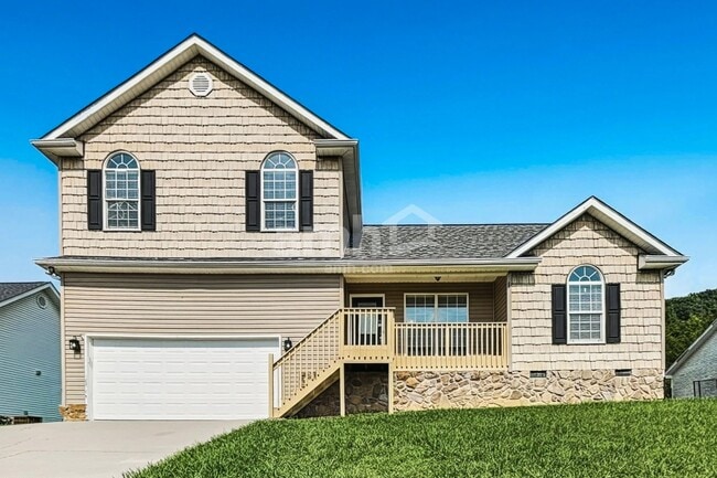 Building Photo - 123 Flag Stone Way