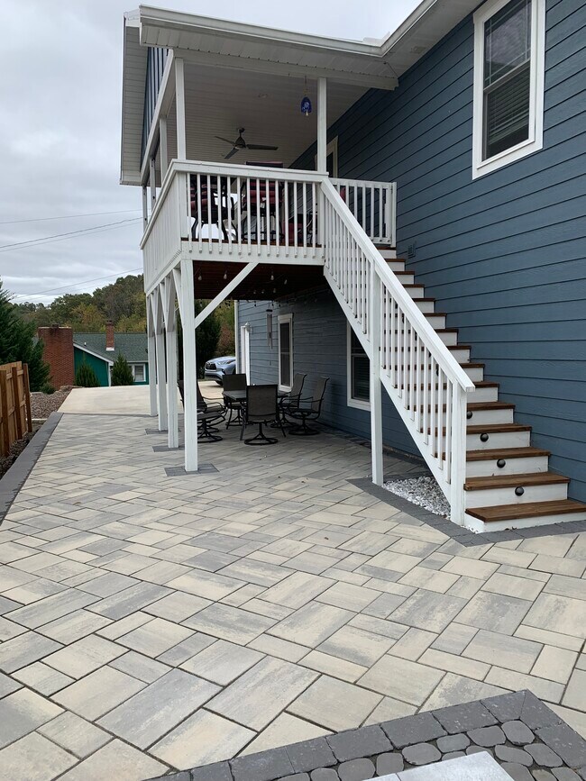 Photo - 207 Riverside View Dr