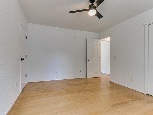 Photo - 1904 Carlisle Rd